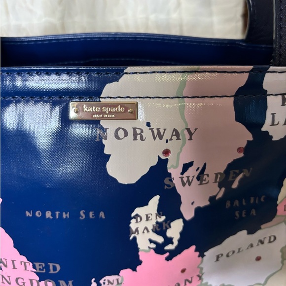 Kate Spade Expand Horizons Going Places Francis tote - Picture 6 of 16